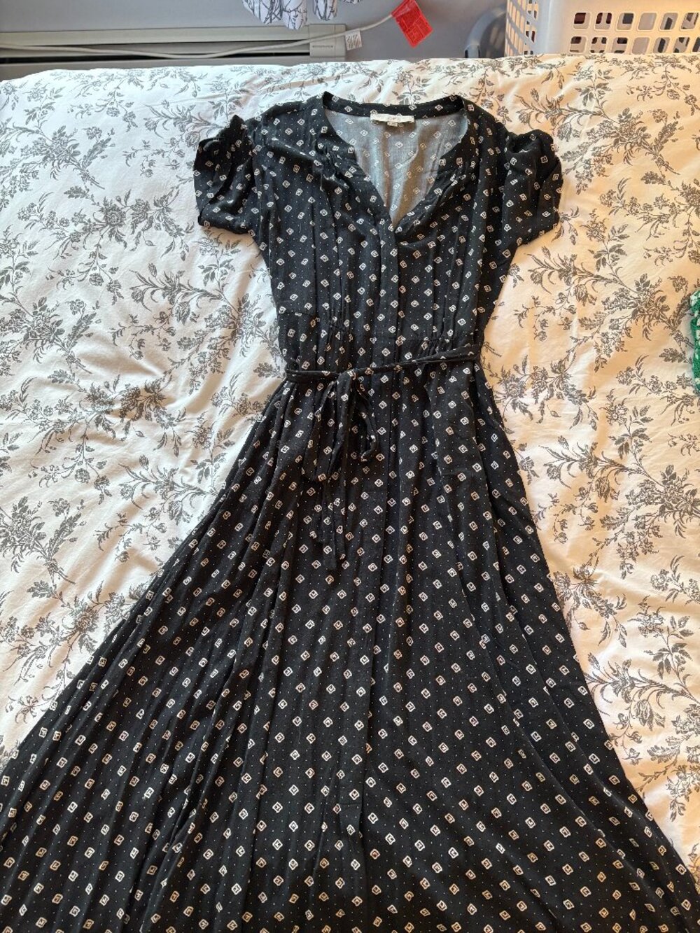 LOFT black and white button down maxi dress, women's size 4